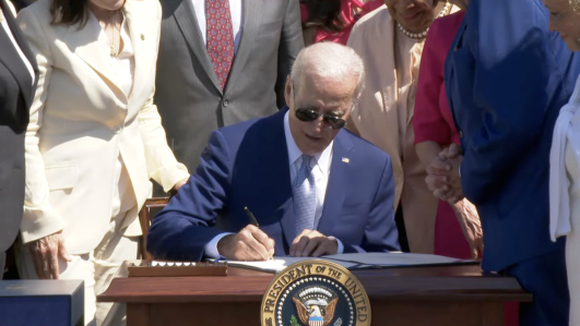 全球熱點：如何看待美國芯片法案？